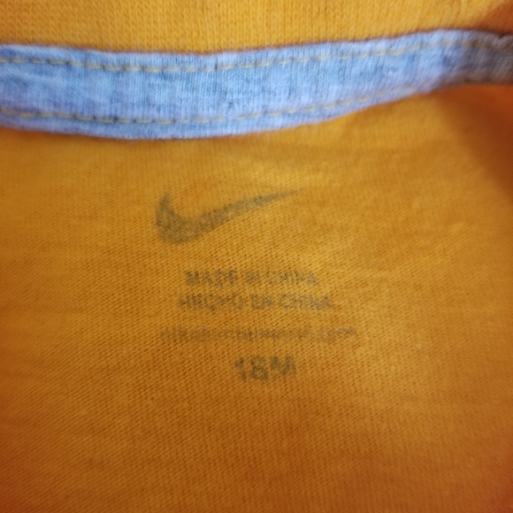 18 Month Bundle Old Navy Hoodie & Nike Tee - Picture 4 of 5